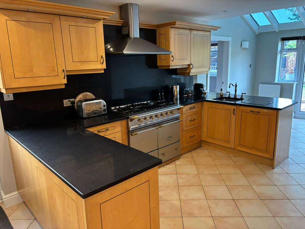 Bespoke Traditional Kitchen & Appliances. Located in Cheshire.