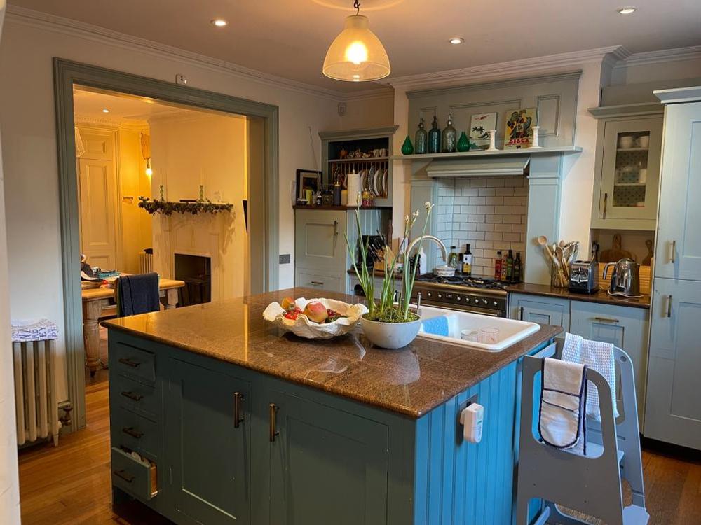 Bespoke Wooden Kitchen inc Appliances, Dismantled READY TO COLLECT