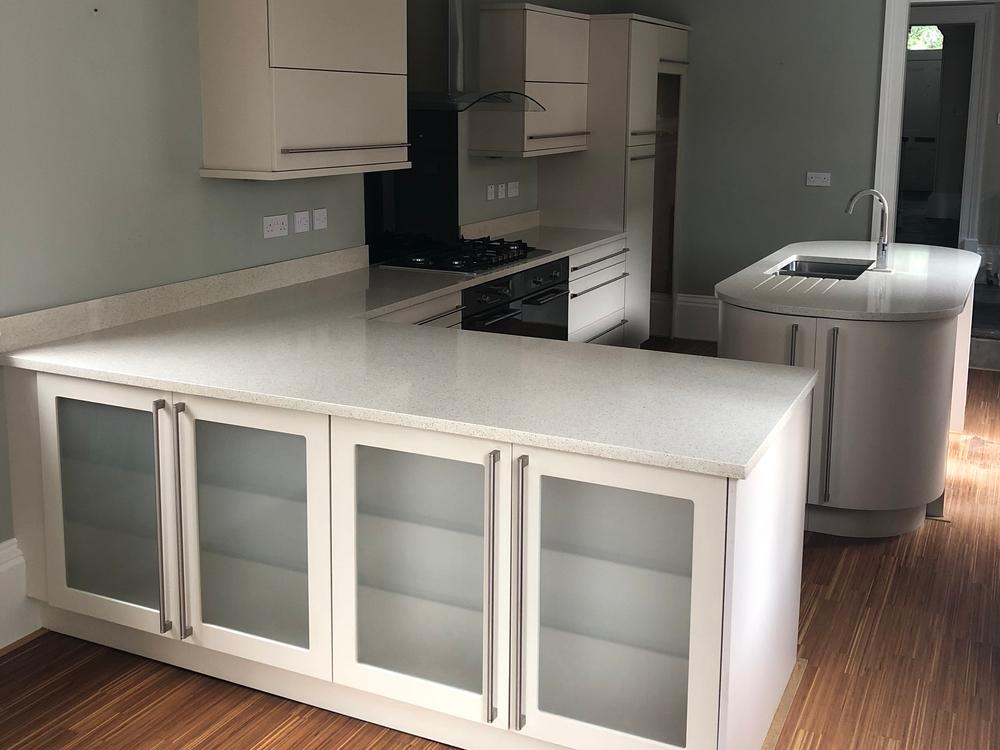 Sigma 3 Island Kitchen with Quartz Worktops